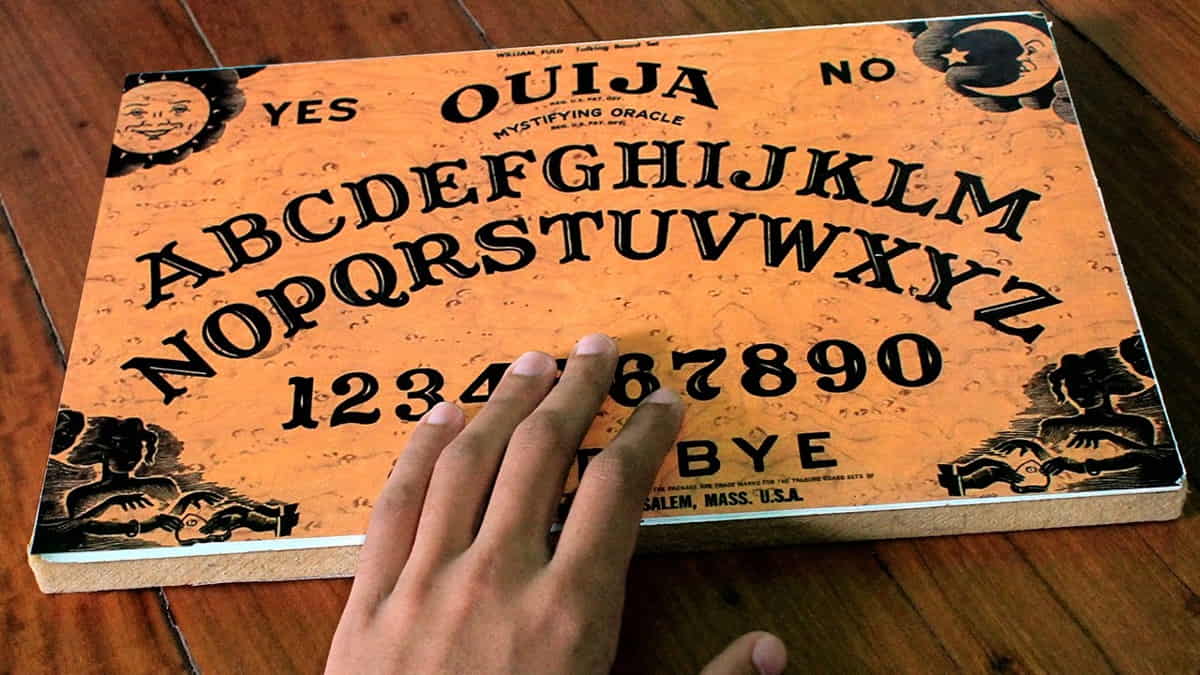 Como se usa um tabuleiro Ouija Existem regras.